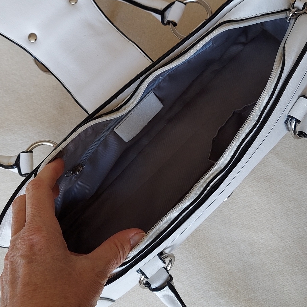 Leather bag - Picture 8 of 9